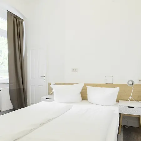 Bornimer Strasse Apartment *